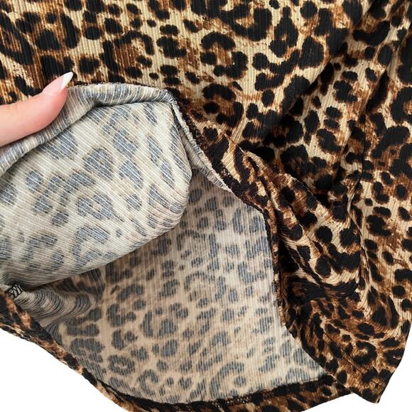 AQUA Leopard Print T-Shirt M Mobwife Baby Tee - Picture 4 of 6